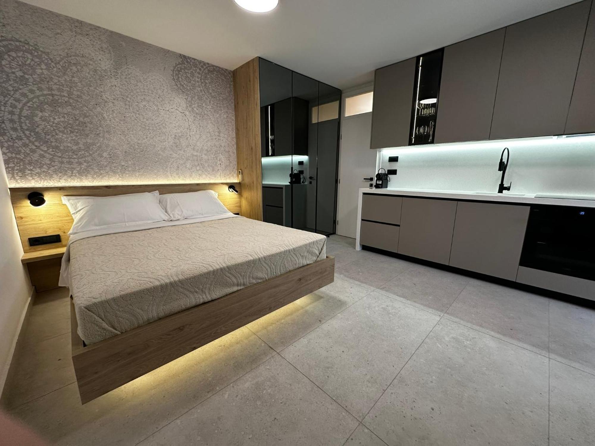 Studio Apartments Lace Novalja Buitenkant foto