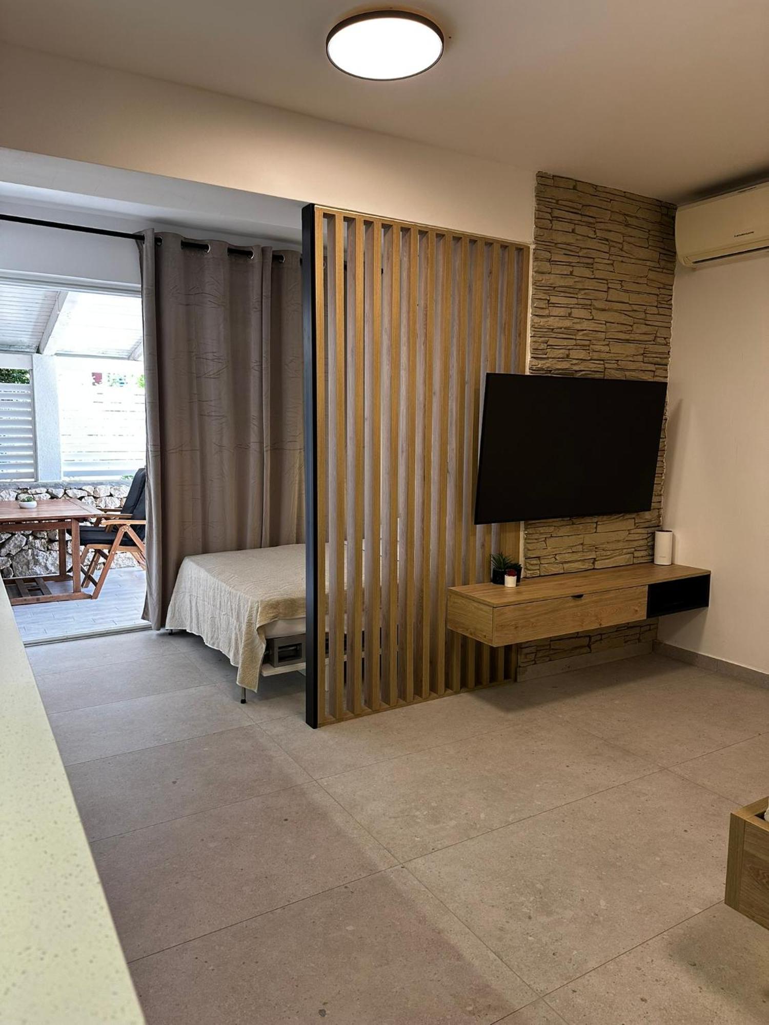 Studio Apartments Lace Novalja Buitenkant foto